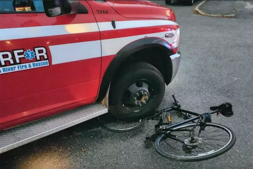 Ciclista recebeu cobrança de R$ 75 mil de equipe de Ambulância após ser atrolepado pela própria ambulancia. QUE LOUCURA!